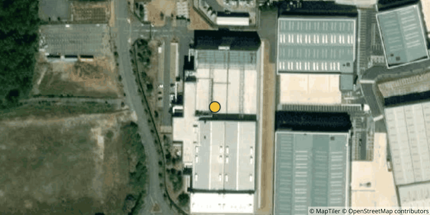 Aerial view of Digital Realty LGW15