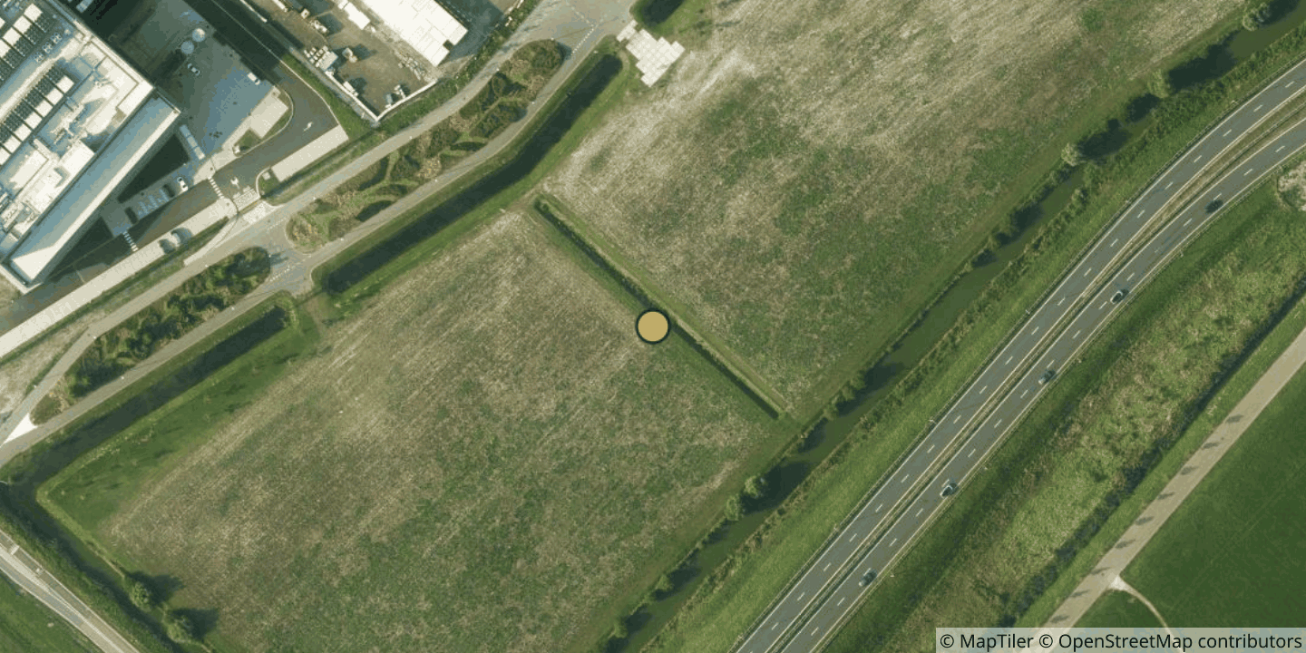 Aerial view of CloudHQ AMS1