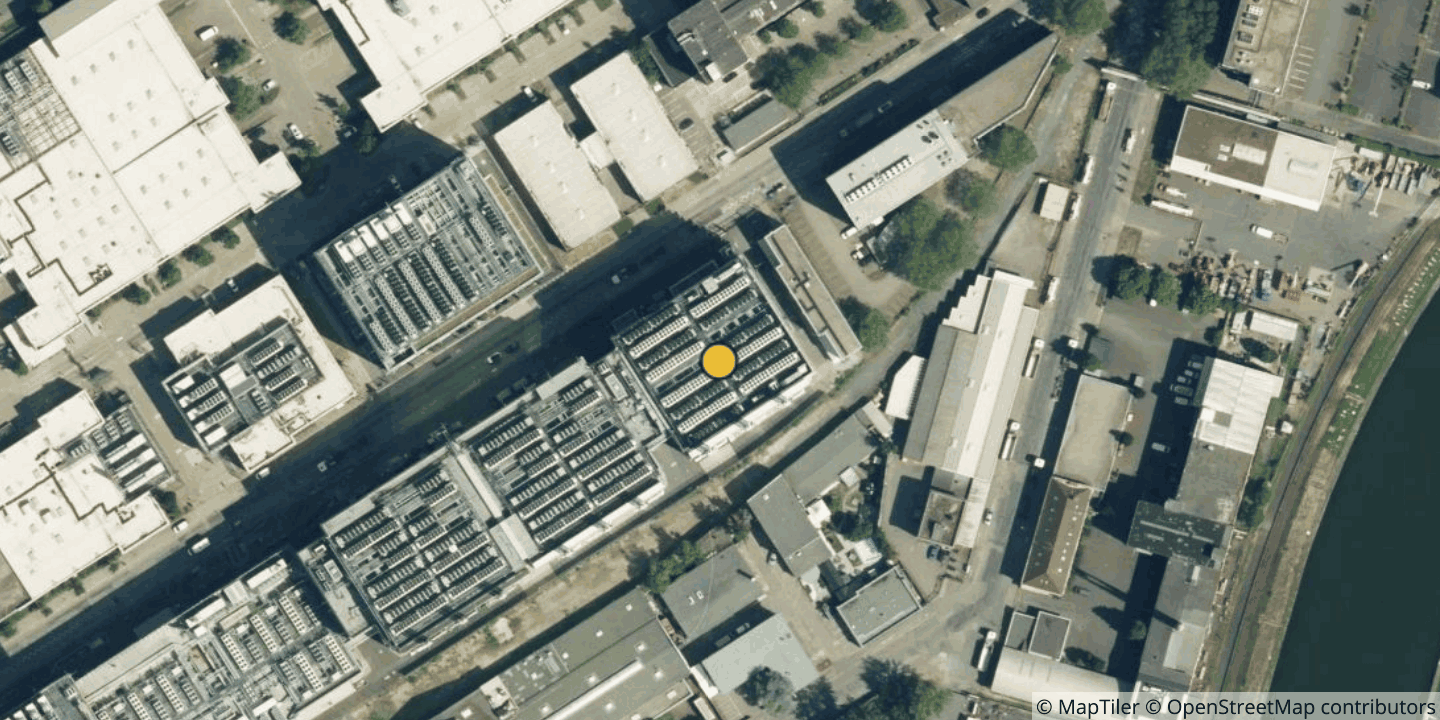 Aerial view of Weismüllerstrasse 42 (FRA13)